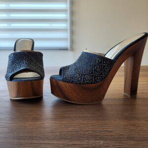 NEW GUESS Platform mules, size 10